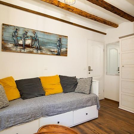 Domus Maximus Apartment Pula Bagian luar foto