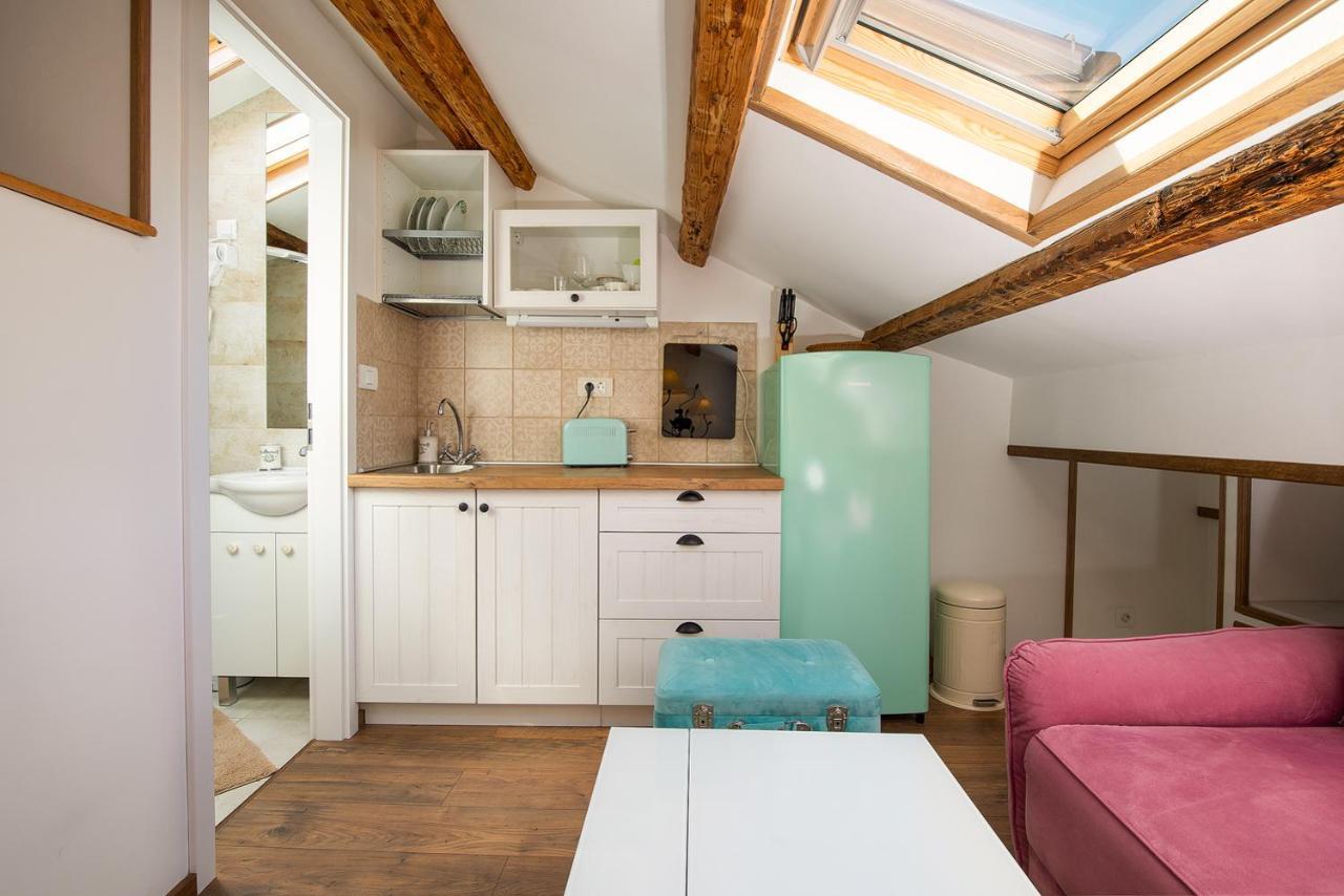 Domus Maximus Apartment Pula Bagian luar foto