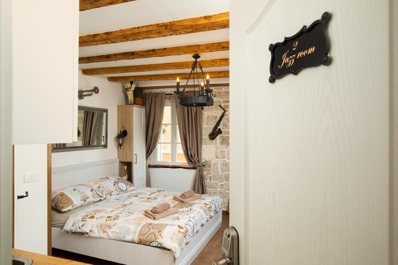 Domus Maximus Apartment Pula Bagian luar foto