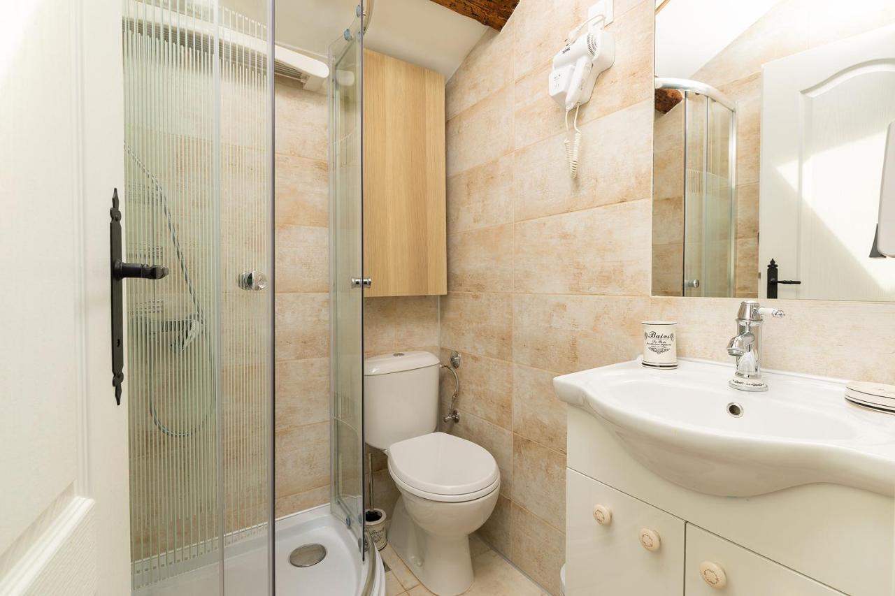 Domus Maximus Apartment Pula Bagian luar foto