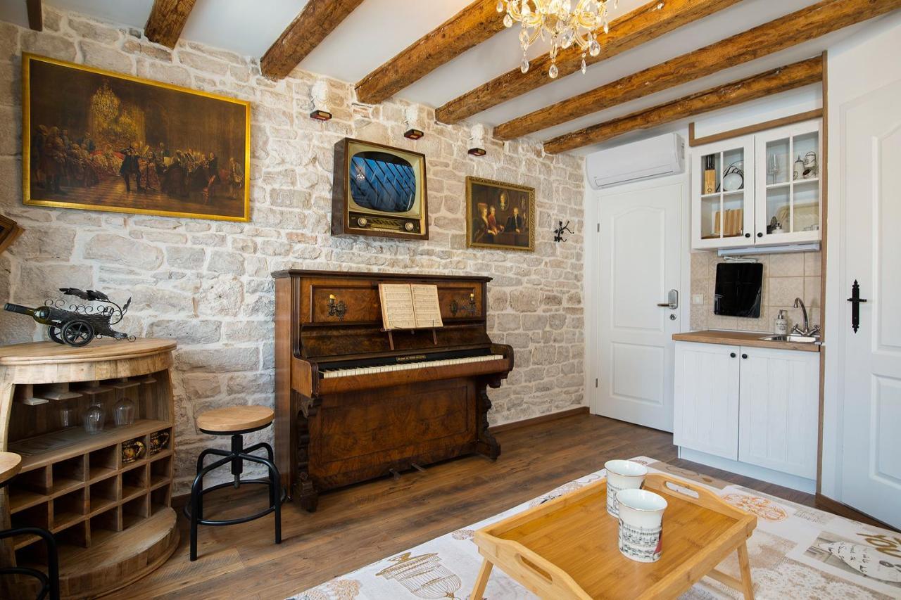 Domus Maximus Apartment Pula Bagian luar foto