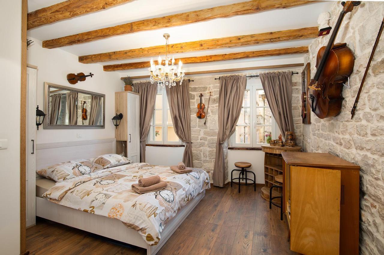 Domus Maximus Apartment Pula Bagian luar foto