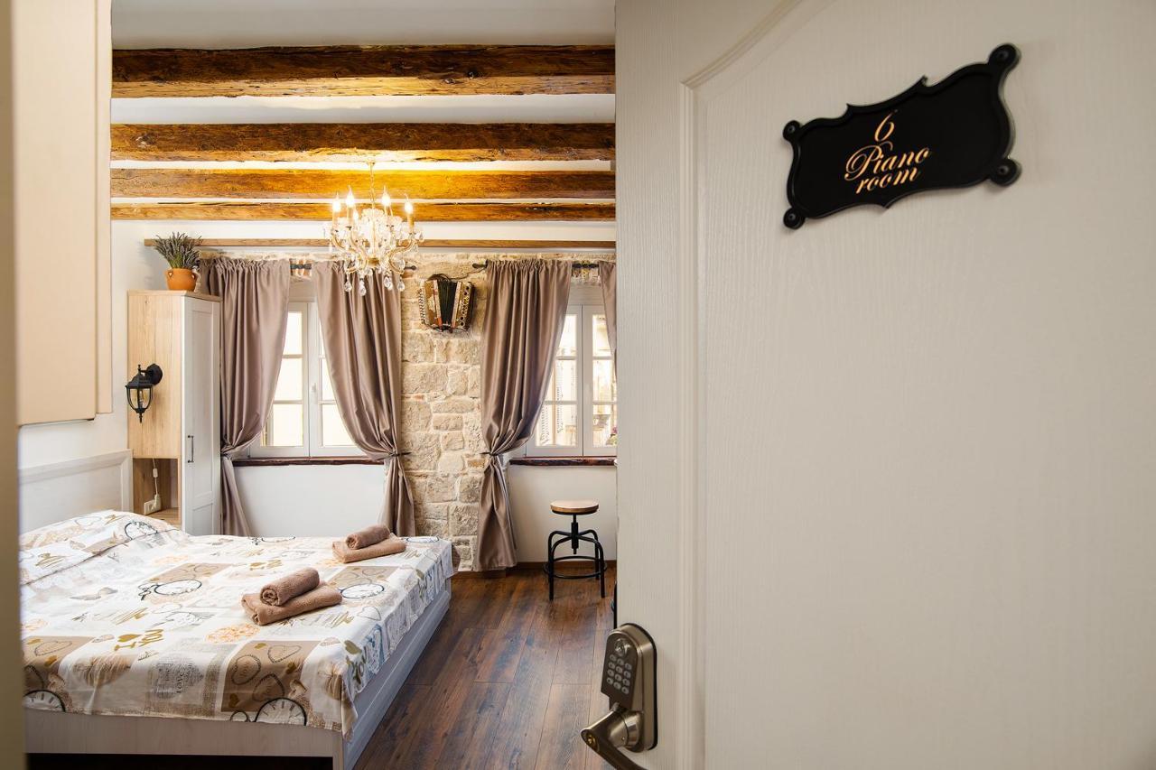 Domus Maximus Apartment Pula Bagian luar foto