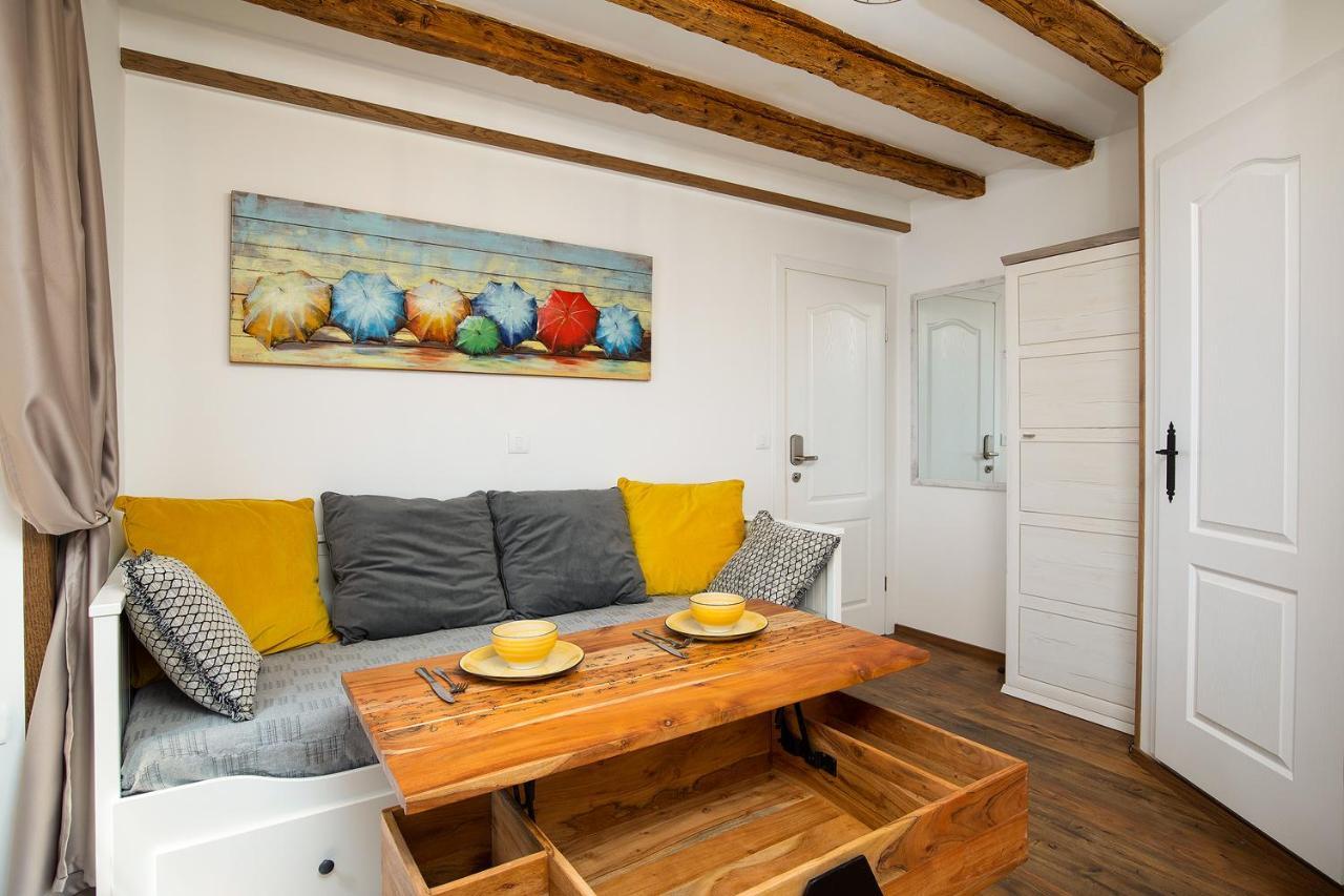 Domus Maximus Apartment Pula Bagian luar foto