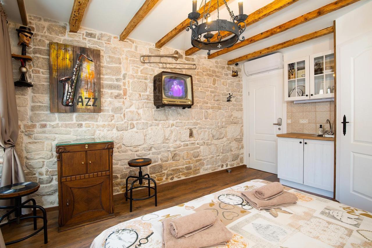 Domus Maximus Apartment Pula Bagian luar foto