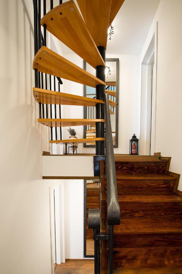 Domus Maximus Apartment Pula Bagian luar foto